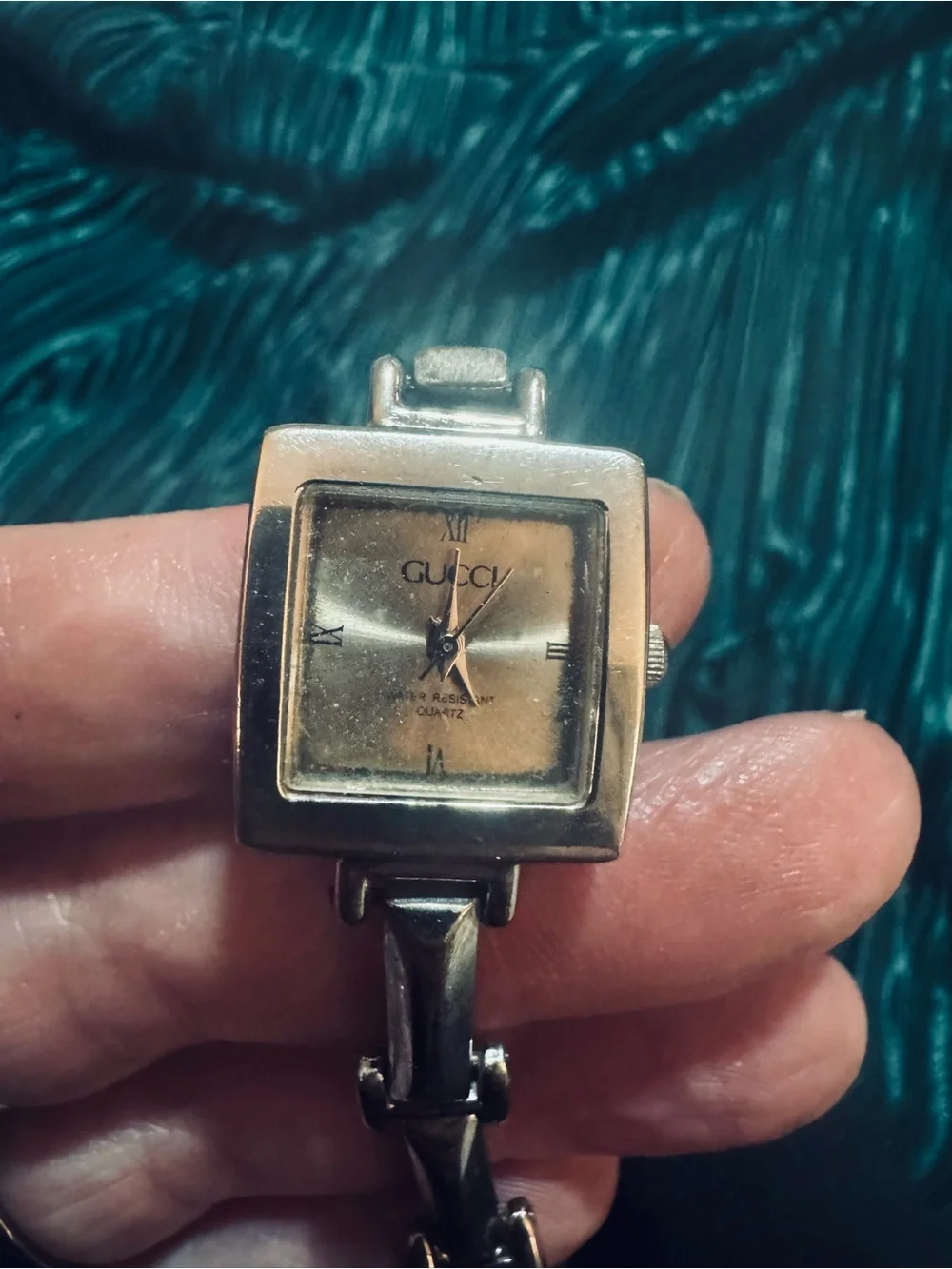 Vintage Gucci 90001 Swiss Quartz Watch Stainless Steel Bracelet 80s 90s